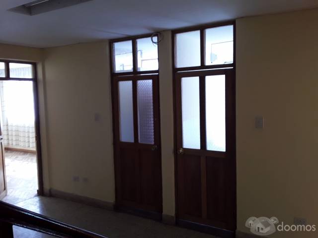 VENDO DEPARTAMENTO EN EL CENTRO DE PUNO IDEAL PARA OFICINAS/HOSPEDEJA/VIVIENDA