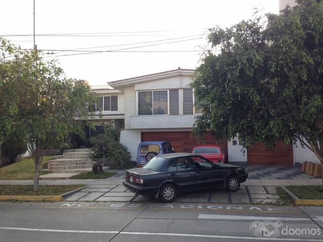 VENDO CASA EN CHACARILLA