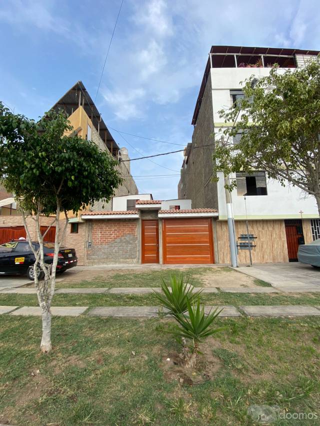 SE VENDE CASA EN CEDROS CHORRILLOS