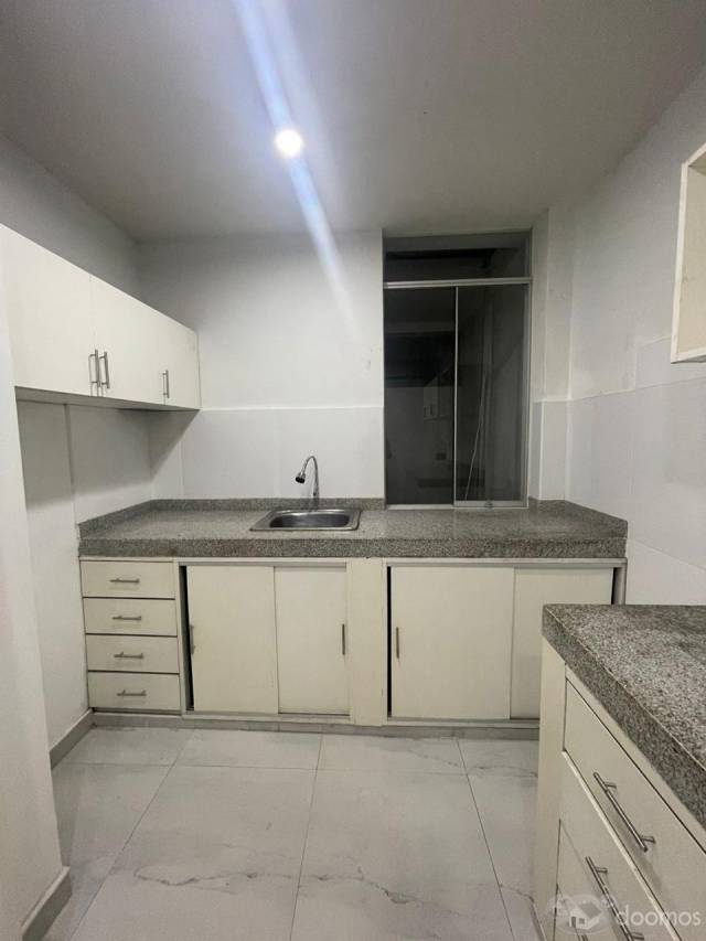 ALQUILER DE LOCAL COMERCIAL AVENIDA DOMINICOS 2DO PISO