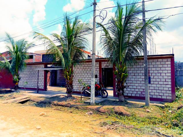 CASA EN VENTA ZONA RESIDENCIAL EN PUCALLPA 15X35 AREA TOTAL 530mt2