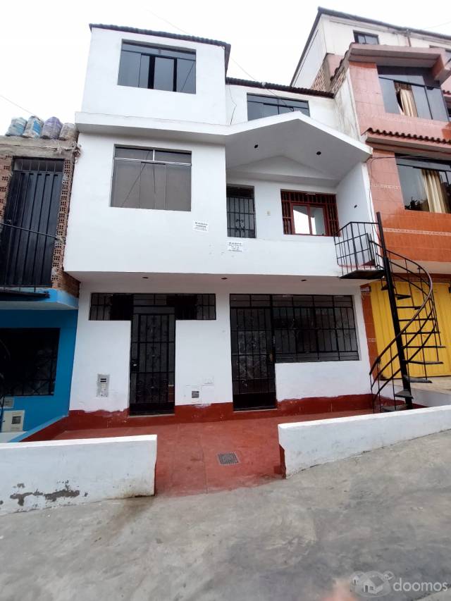 En Venta Casa 3 pisos en Venga - Mi Perú Ventanilla