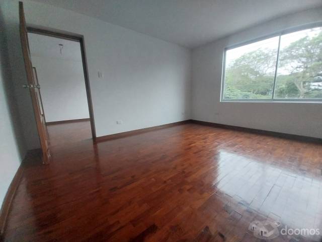 SE ALQUILA DPTO/MIRAFLORES AURORA/ 3HAB 150M2/2DO PISO/ FRENTE A PARQUE