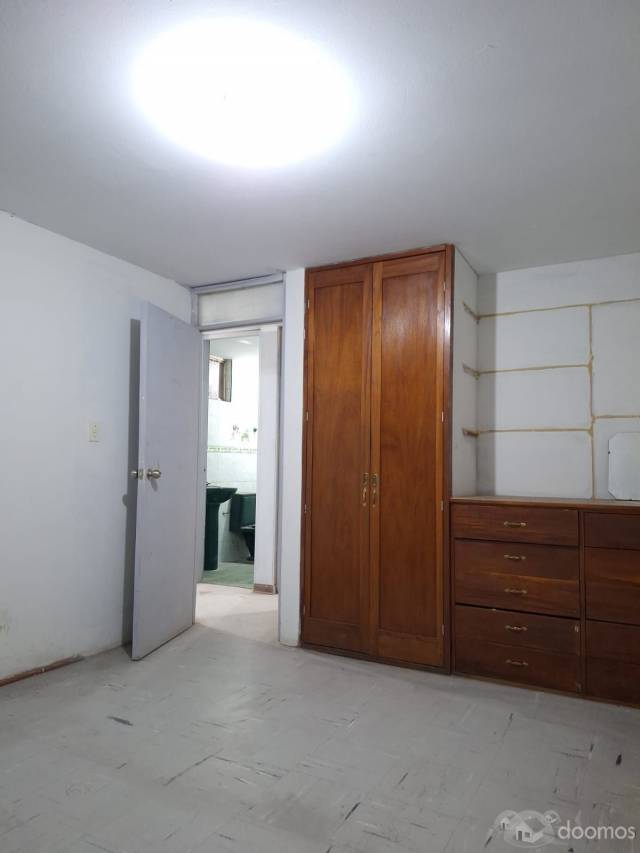 SE VENDE HERMOSA CASA (CHALET DE 2 PISOS)