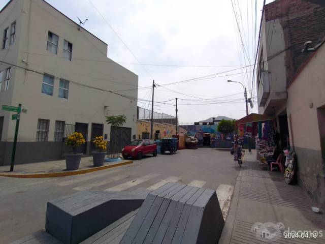 VENDO CASA EN BARRIOS ALTOS, ALT. 13 DEL JIRON ANCASH