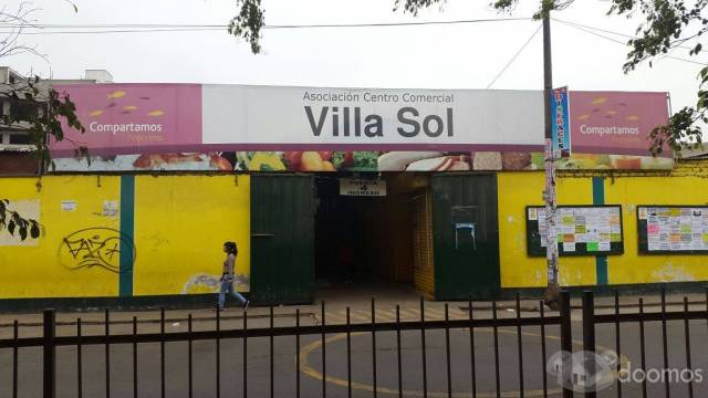 SE VENDE TIENDA EN CENTRO COMERCIAL VILLASOL-LOS OLIVOS