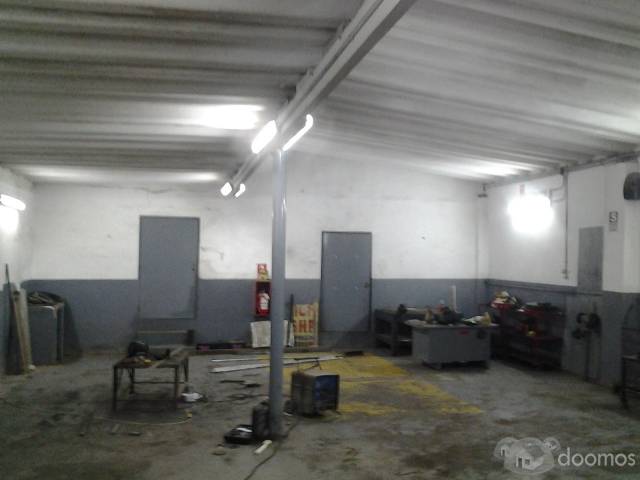 Ate Local Comercial de 3 pisos 680m2