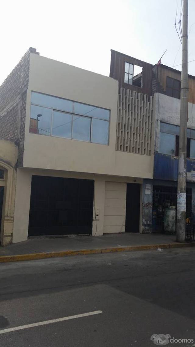 VENTA DE  EXCELENTE LOCAL COMERCIAL / OFICINAS EN LA VICTORIA