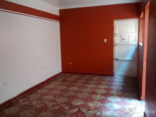 VENDO DPTO EN PRIMER PISO 2 DORMITORIOS CON PATIO