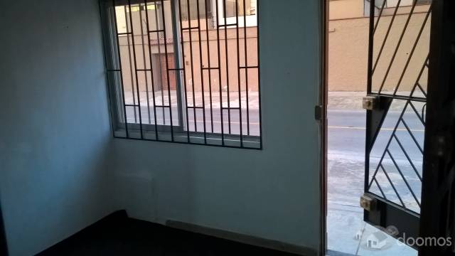 Alquiler de oficina de 30 m2 San Miguel a 950 soles