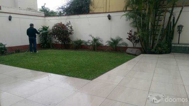 SE ALQUILA CASA CON JARDIN PARA FIESTAS INFANTILES Y BABY SHOWER EN SURCO