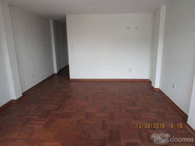 ALQUILO MINIDEPARTAMENTO FRENTE A PLAZA LIMA SUR