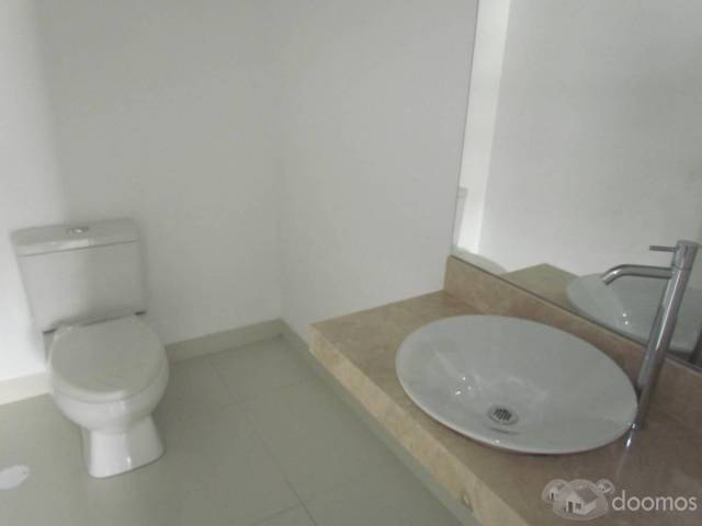 Alquilo oficina de estreno de 76m2 en Miraflores a US$1200 por mes