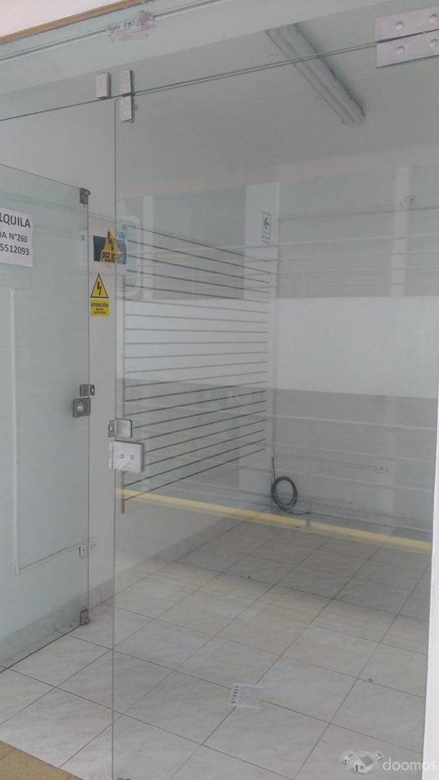 Alquiler de tienda en cc santa rosa santiago de surco