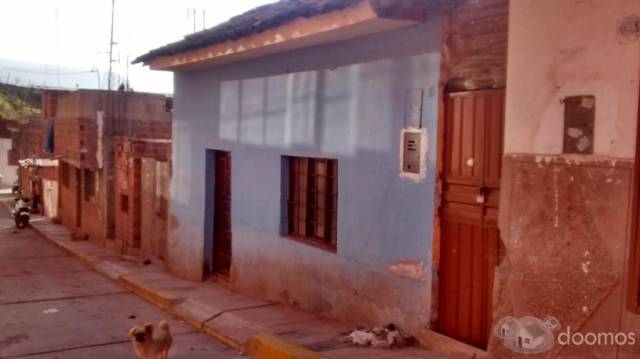 VENDO CASA DE 65 M2 CUADRADOS COMO TERRENO A $ 94,500 DOLARES muy cerca al PUENTE GRAU – Y Av. EL EJERCITO CASA MUY CERCA A CENTRO DEL CUSCO, UBICADO EN CALLE AGUSTIN GAMARRA I-I- 6 SANTIAGO CUSCO. RE