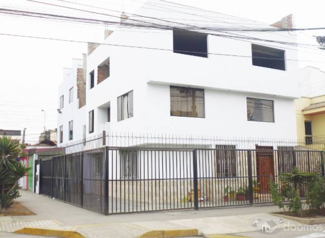 VENDO CASA DE 3 PISOS EN SAN BORJA