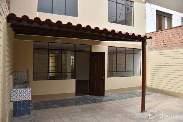 CASA ALQUILER  LA PERLA-INSURGENTES $1,200