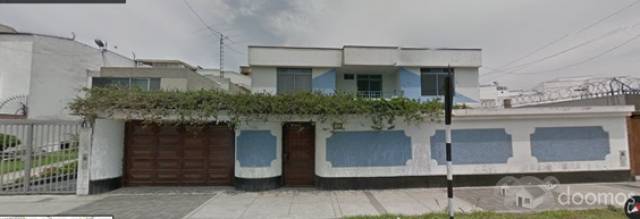 REMATO CASA EN SAN ISIDRO  PARÁMETROS 7 PISOS  LICENCIA PARA CLÍNICA