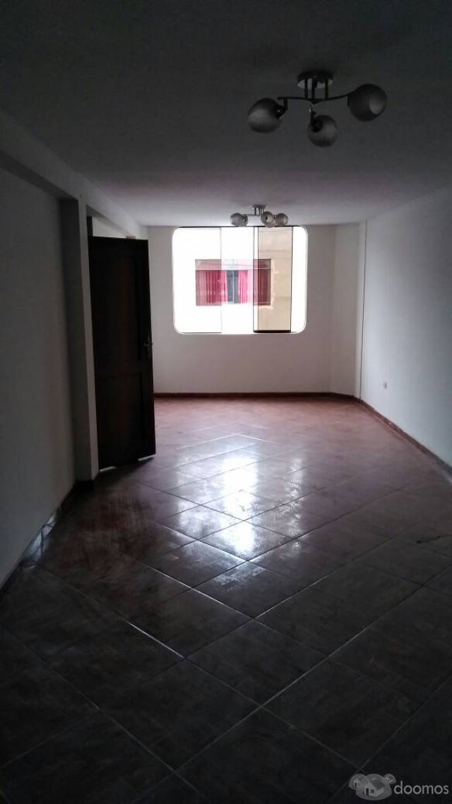 VENDO DEPARTAMENTO AMPLIO EN SEGUNDO PISO- S.M.P.