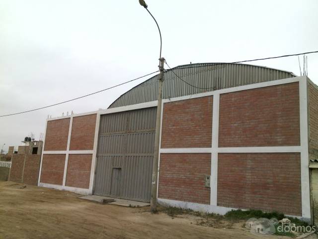 VENDO LOCAL INDUSTRIAL EN LURIN