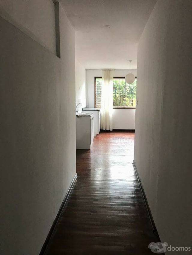 ALQUILO MINI DEPARTAMENTO CON COCHERA EN SURCO