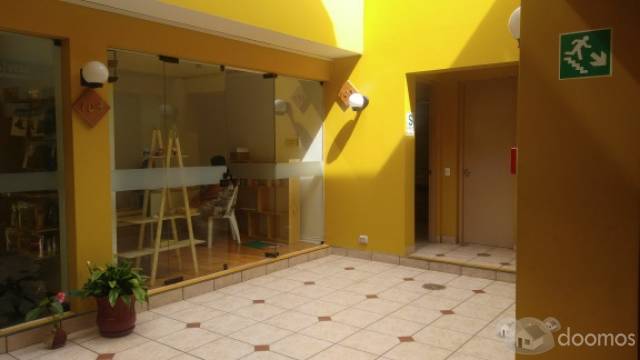 ALQUILER LOCAL, CONSULTORIOS, OFICINA, PELUQUERÍA,  AV. PARDO Y COMANDANTE ESPINAR