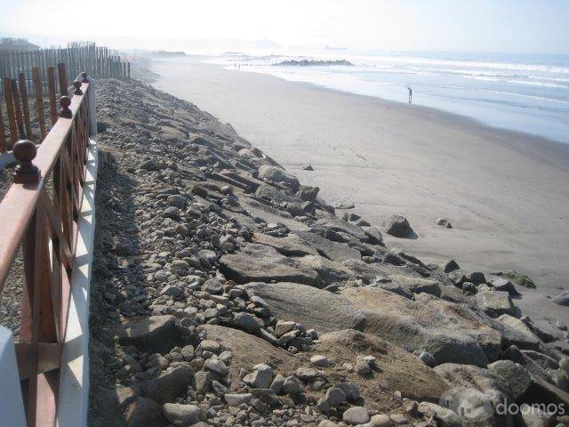 Terreno frente al mar en las Delicias