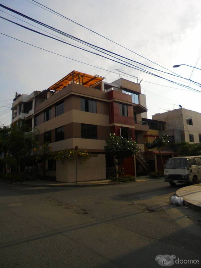 DUPLEX 208 M2 3º + 4 º PISO + AIRES  4 DORMITORIOS 2 BAÑOS URB. EL TREBOL LOS OLIVOS