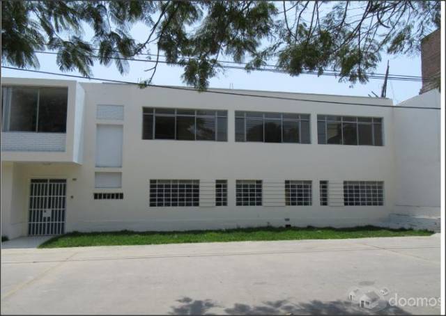 Venta de Clínica 800 m2 H2 (Altura Cdra. 15 Av. Colonial)