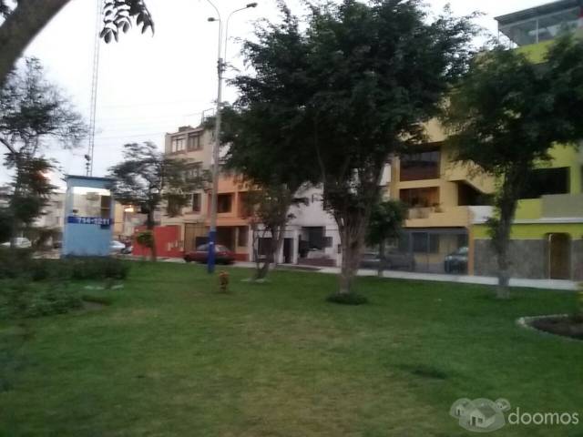 VENDO DEPARTAMENTO - CONSULTORIO $ 83,500 AV. ANGAMOS PARQUE REDUCTO Y  OESCHLE