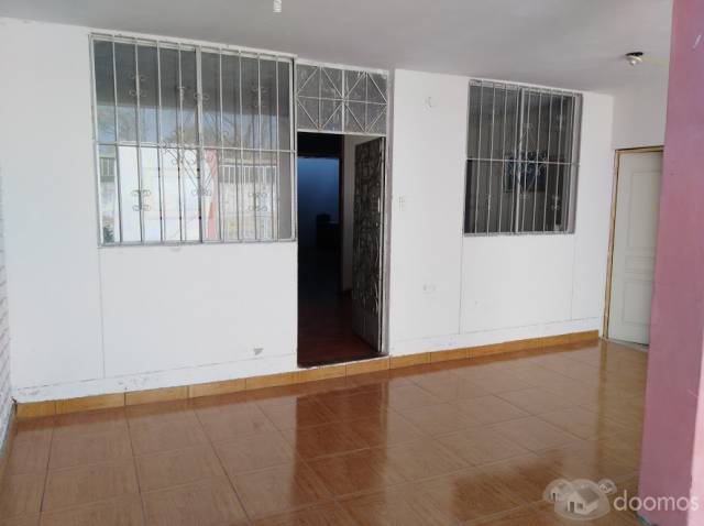 VENDO CASA EN PIURA