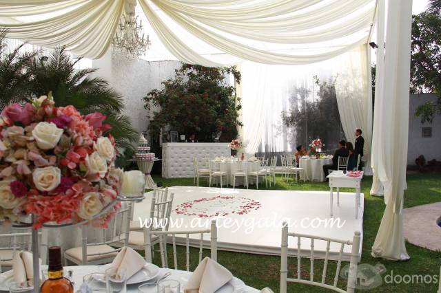 ALQUILO CASAS CON JARDÍN y SALON EN LA MOLINA - BODAS , 15 AÑOS , INFANTILES , BABY SHOWER