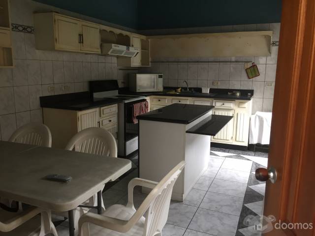 VENTA DE CASA COMO TERRENO CALLE CADIZ, SAN ISIDRO