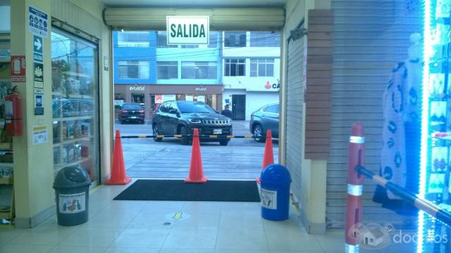 ALQUILER DE STANDS EN GALERIA COMERCIAL - SAN BORJA