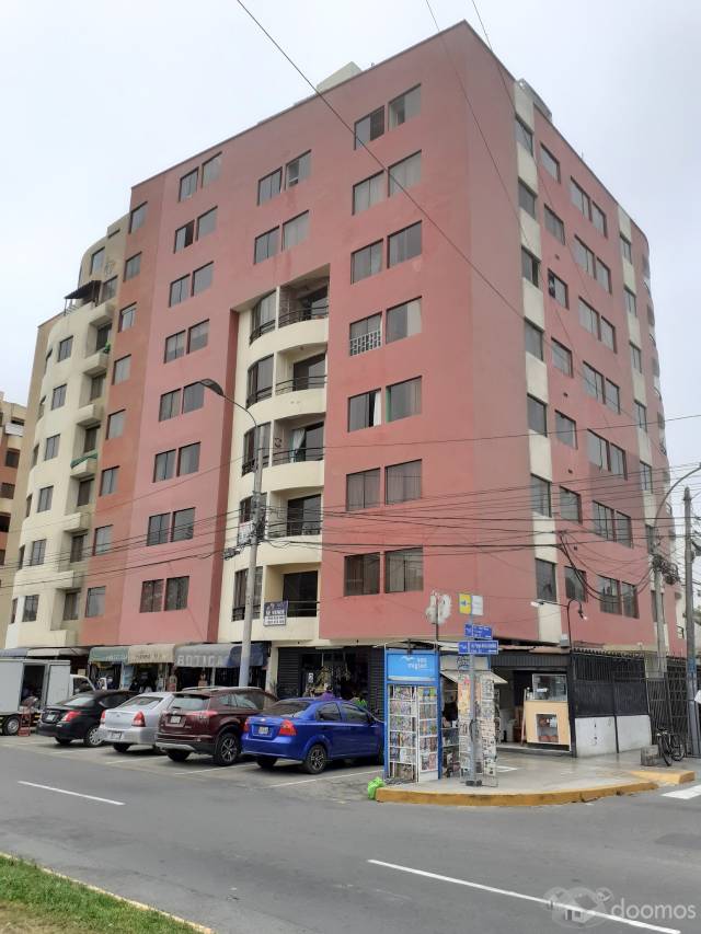 Vendo bonito departamento con excelente ubicación a 2 cdras de Pza San Miguel y Parque de las Leyendas